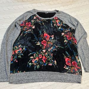 Floral print blouse size large